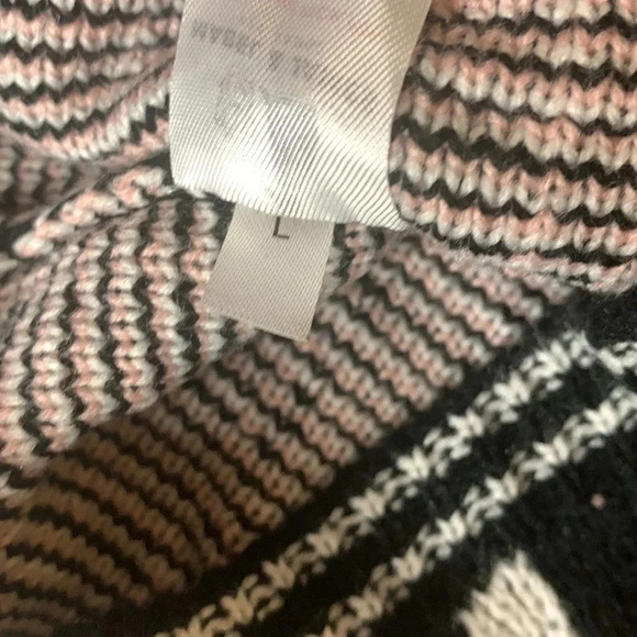 Mabel & James Plaid Dog Sweater Pink, Black Size Large - Picture 8 of 9